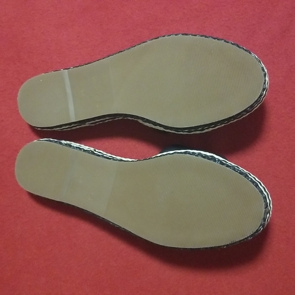 KAANASBalfour Chunky Platform Sandals - Picture 12 of 16